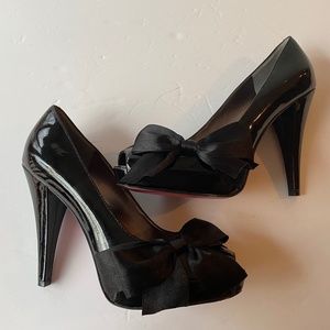Paris Hilton Black Heels Satin Bows red bottom size 10